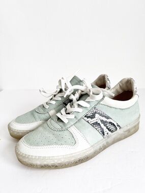 SZ 8.5 Miz Mooz Women’s Light Green & White Leather Sneaker Snakeskin Accent